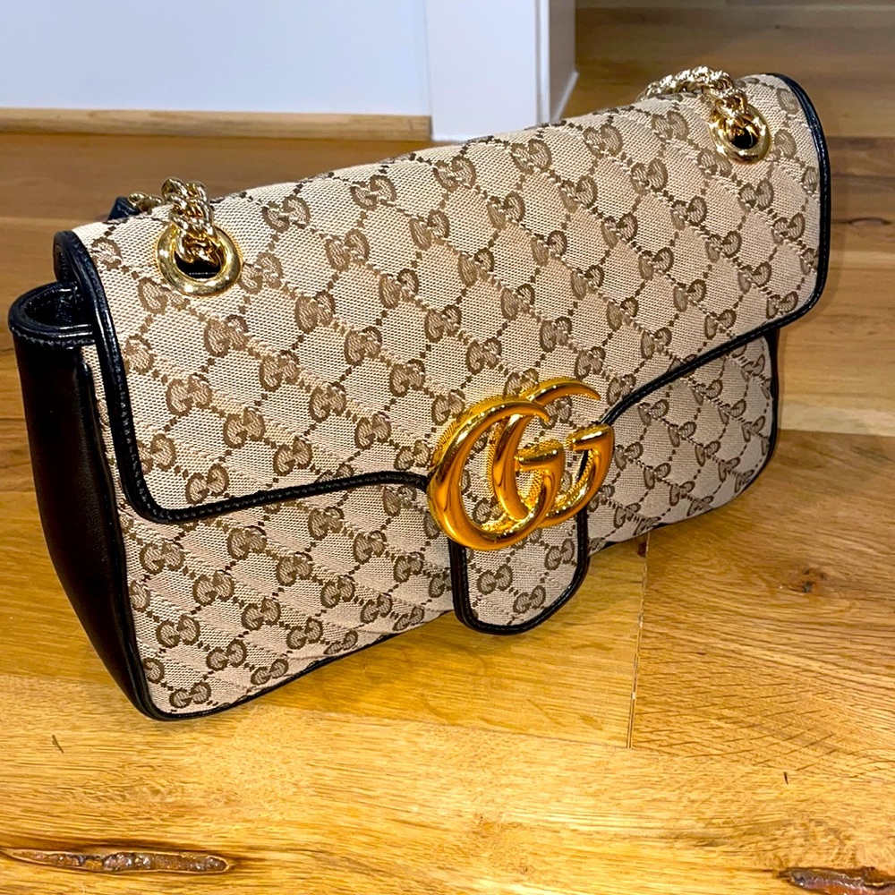 Gucci Marmont small shoulder bag . Genuine , authentic .